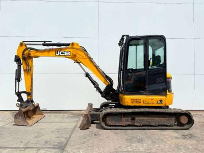 JCB 48Z-1 - Hammer Lines / Quick Coupler vendida por Boss Machinery