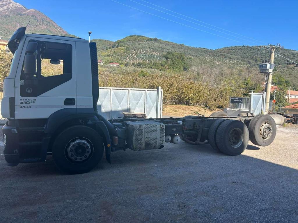 Iveco STRALIS HI-STREET 260S31 Foto 18