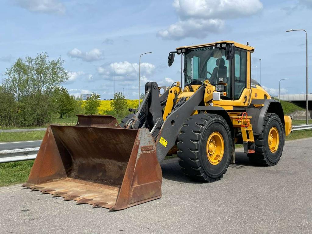 Volvo L90H Foto 2
