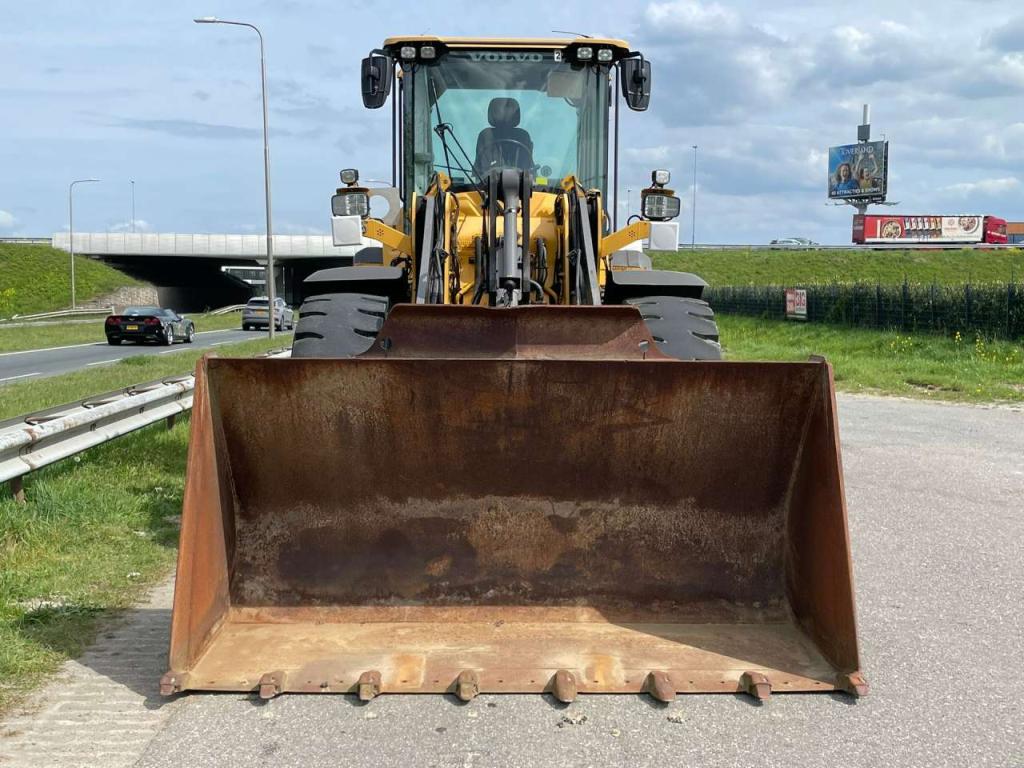 Volvo L90H Foto 8