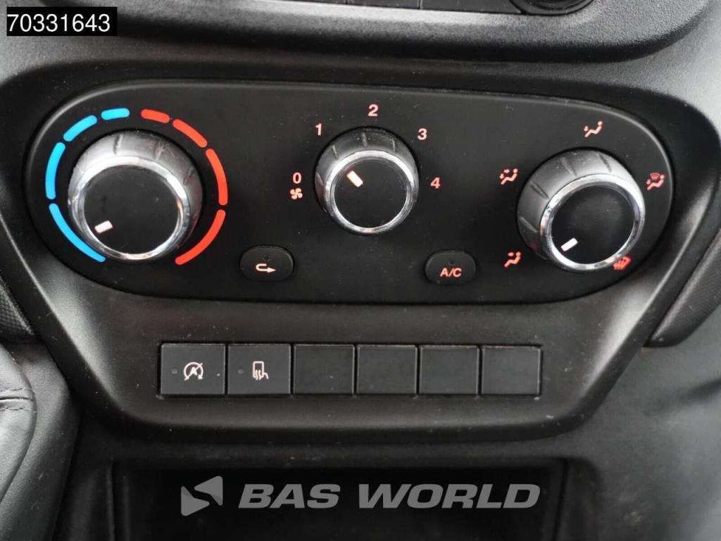 Iveco Daily 35S14 L2H2 Airco Cruise 3500kg trekgewicht 3520L Airco Cruise control Foto 14