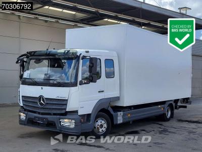 Mercedes Atego 821 4X2 8tonner Automatic crewcab 6 seats 1000kg Ladebordwand Euro 6 vendida por BAS World B.V.