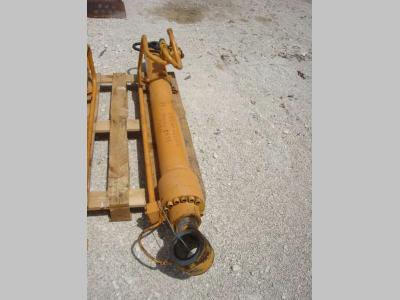 Cilndro de levantamiento para Case CX210 vendida por OLM 90 Srl