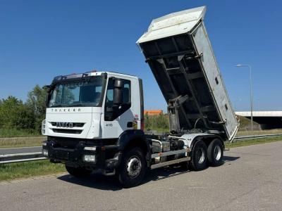 Iveco Trakker 410 6x4 Kipper vendida por Big Machinery
