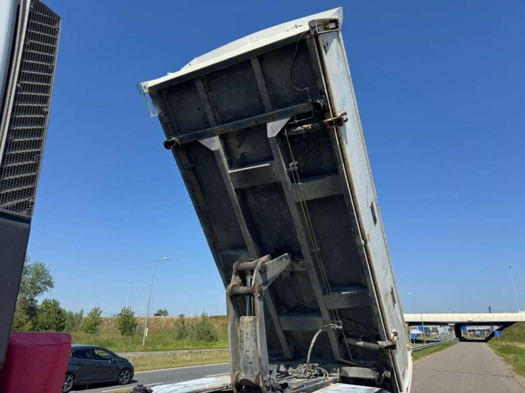 Iveco Trakker 410 6x4 Kipper Foto 21