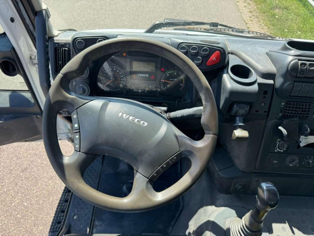 Iveco Trakker 410 6x4 Kipper Foto 30