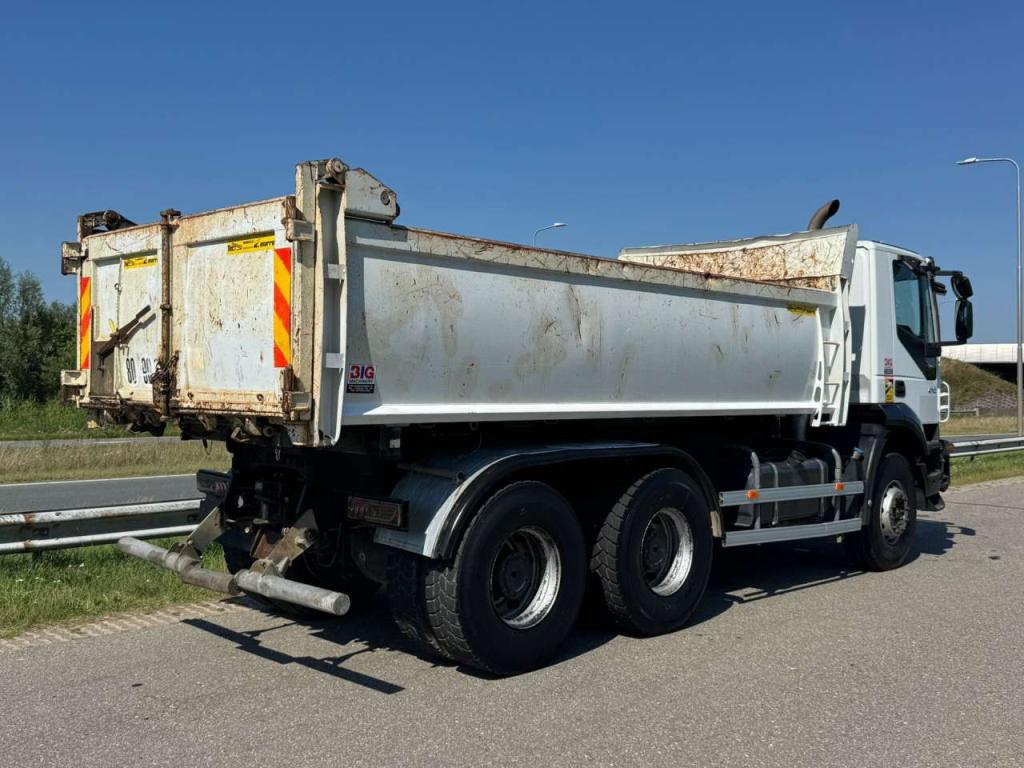 Iveco Trakker 410 6x4 Kipper Foto 5