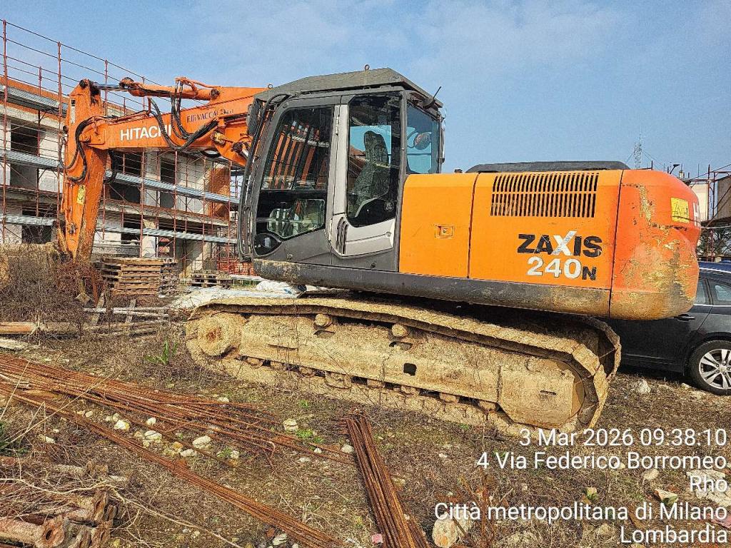 Hitachi ZX240 Foto 2