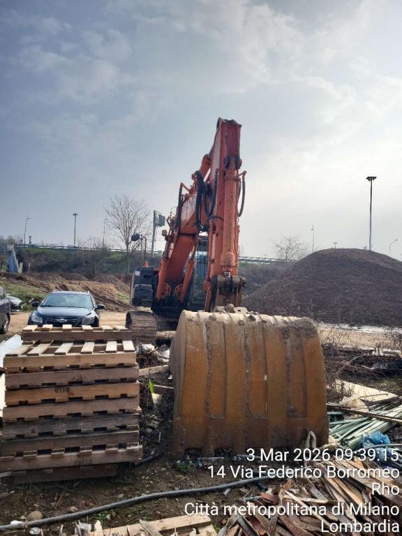 Hitachi ZX240 Foto 4