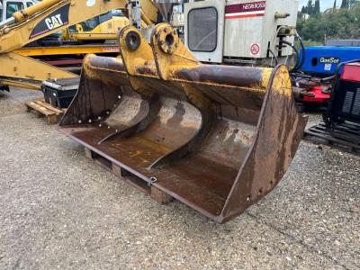 Caterpillar 325C vendida por Omeco Spa