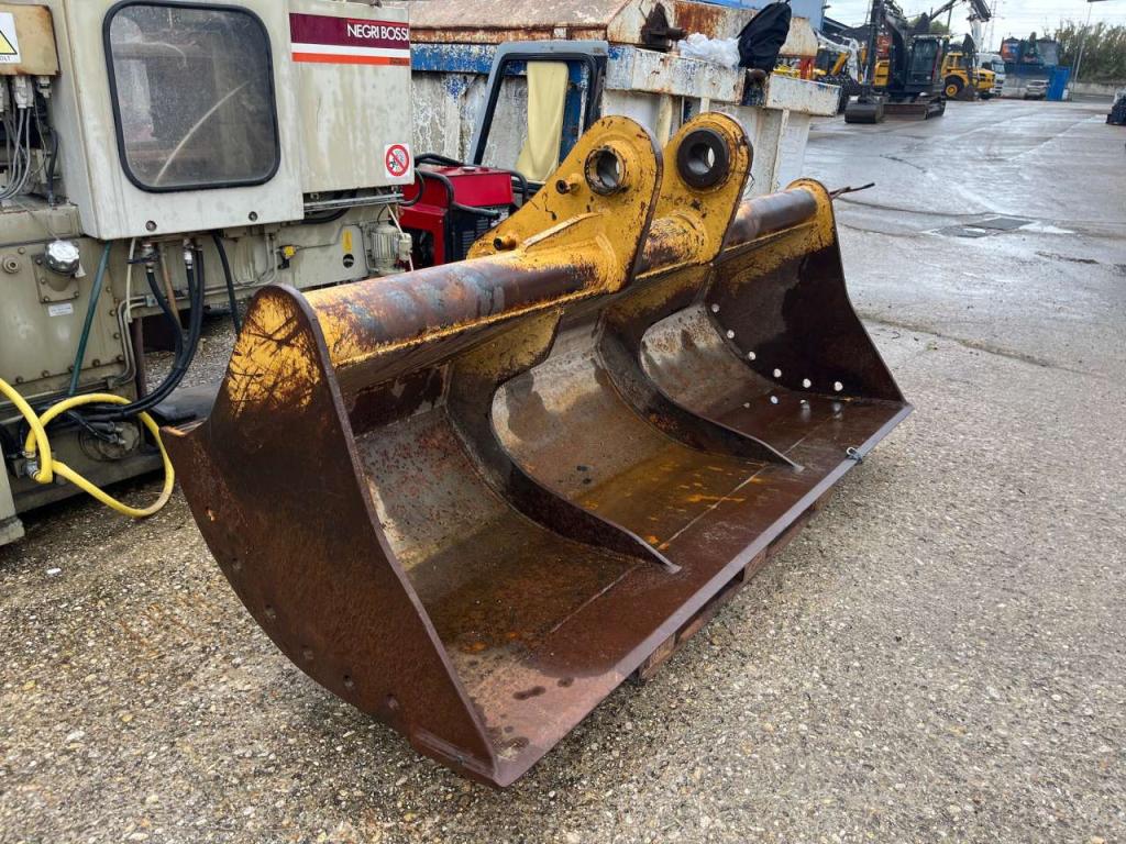 Caterpillar 325C Foto 2