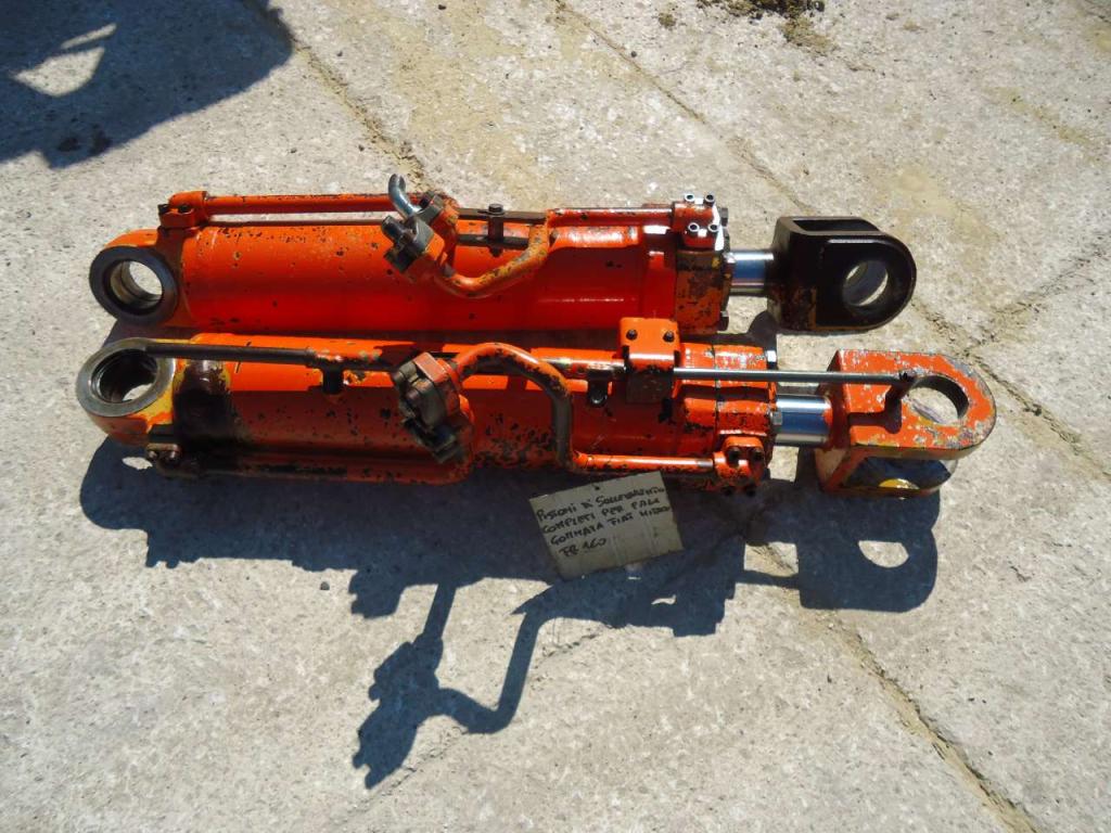 Cilndro de levantamiento para Fiat Hitachi FR160 Foto 3
