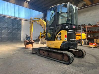 Komatsu PC30MR-2 vendida por Dofra Srl