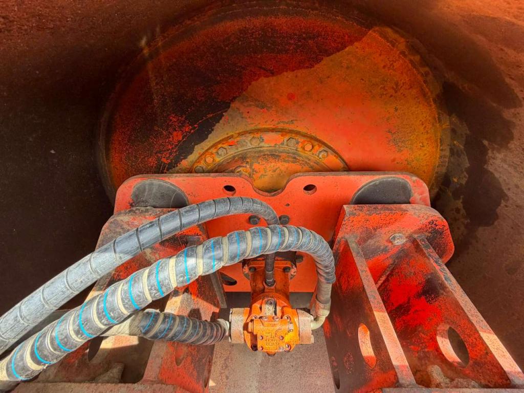 Caterpillar CS74 Foto 13