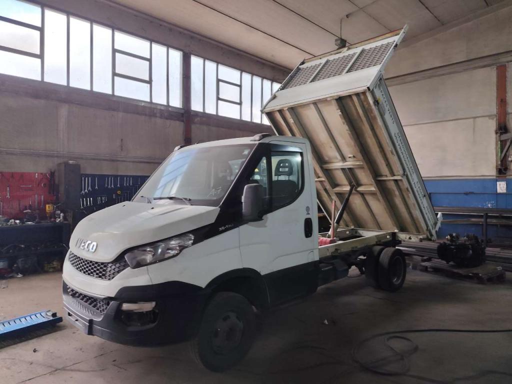 Iveco DAILY 35C13 Foto 11
