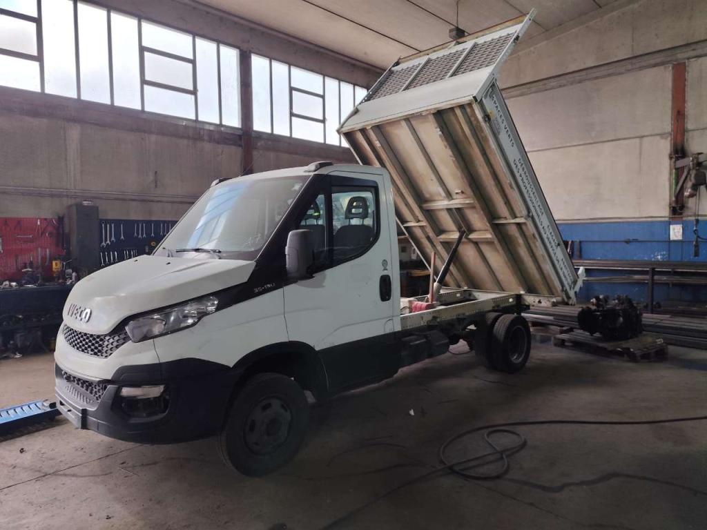 Iveco DAILY 35C13 Foto 13