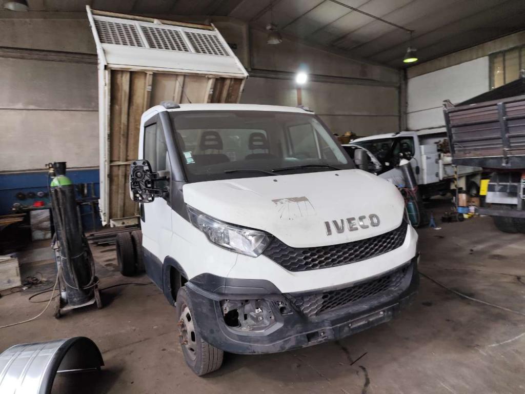 Iveco DAILY 35C13 Foto 9