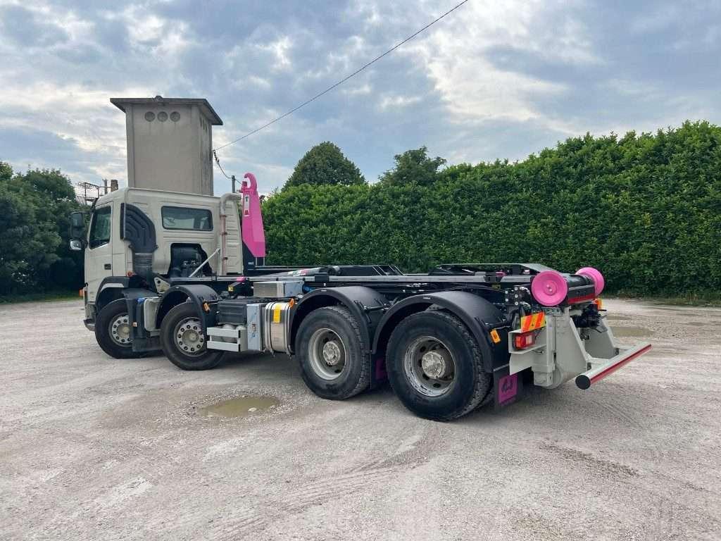 Volvo FM480 SCARRABILE 8X4 Foto 3