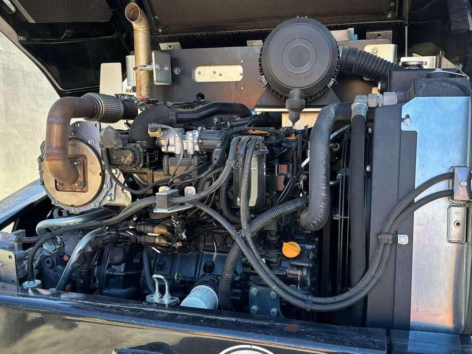 Yanmar V100 Foto 7