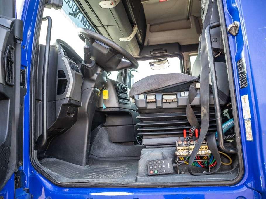 Man TGX 25.440 LL - HIAB 122 PRO Foto 9