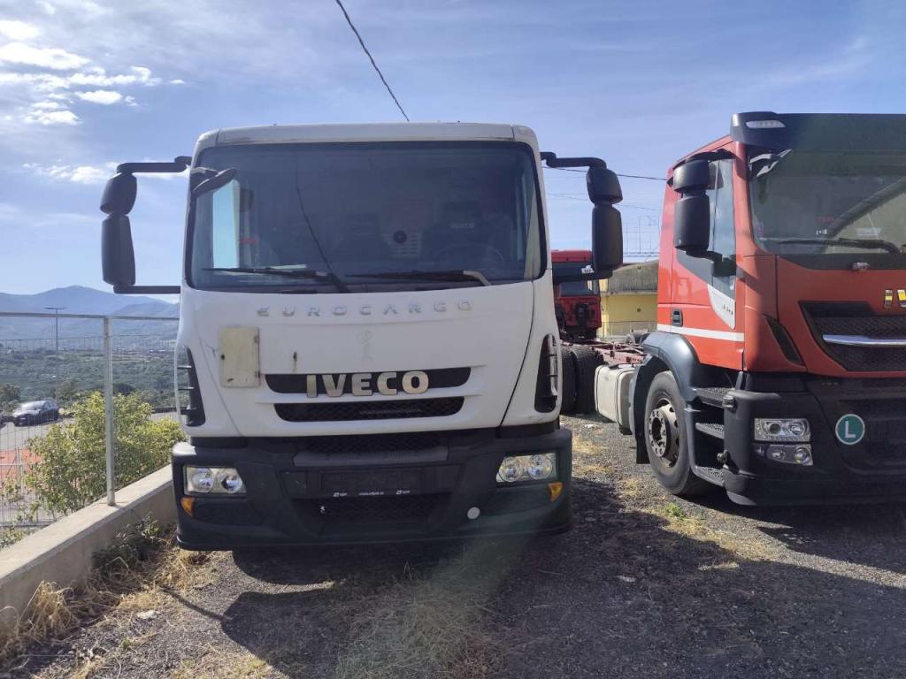 Iveco EUROCARGO 150E22P Foto 19