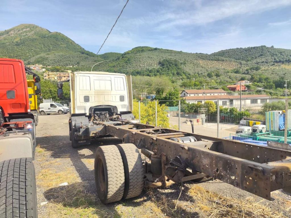 Iveco EUROCARGO 150E22P Foto 2