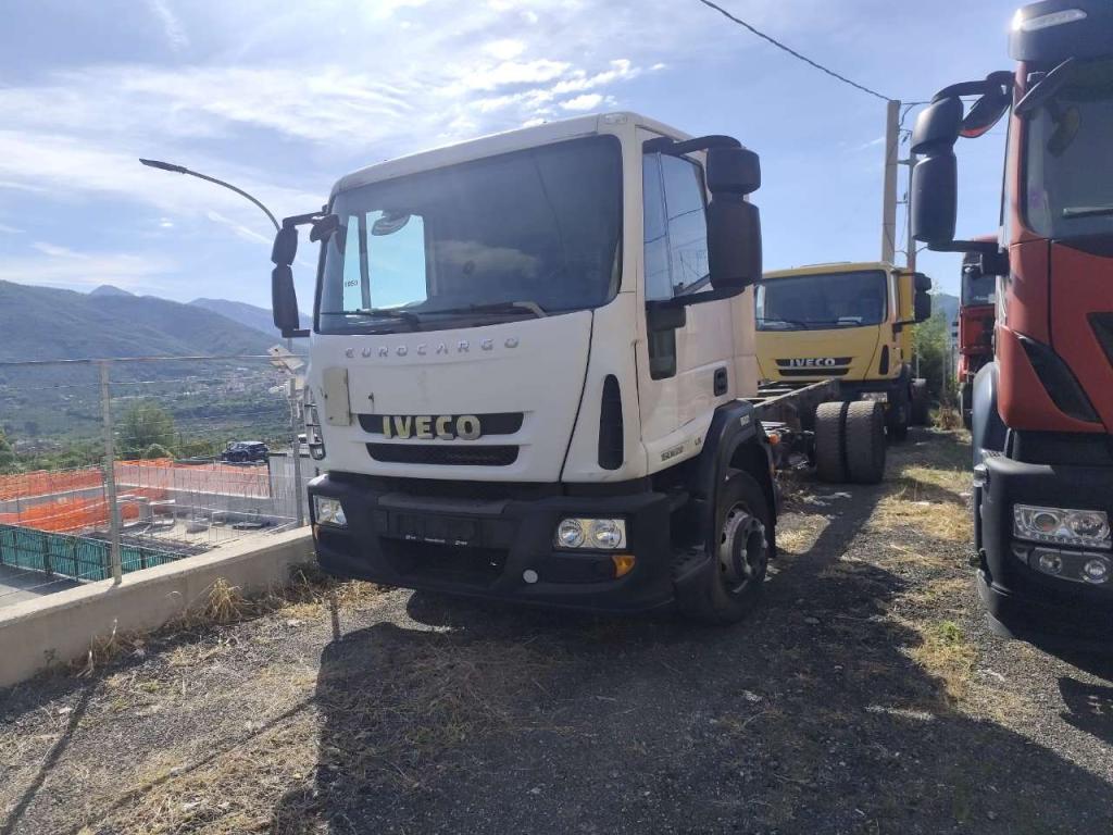 Iveco EUROCARGO 150E22P Foto 25