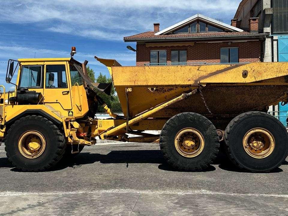 Volvo A25C 6X6 Foto 2