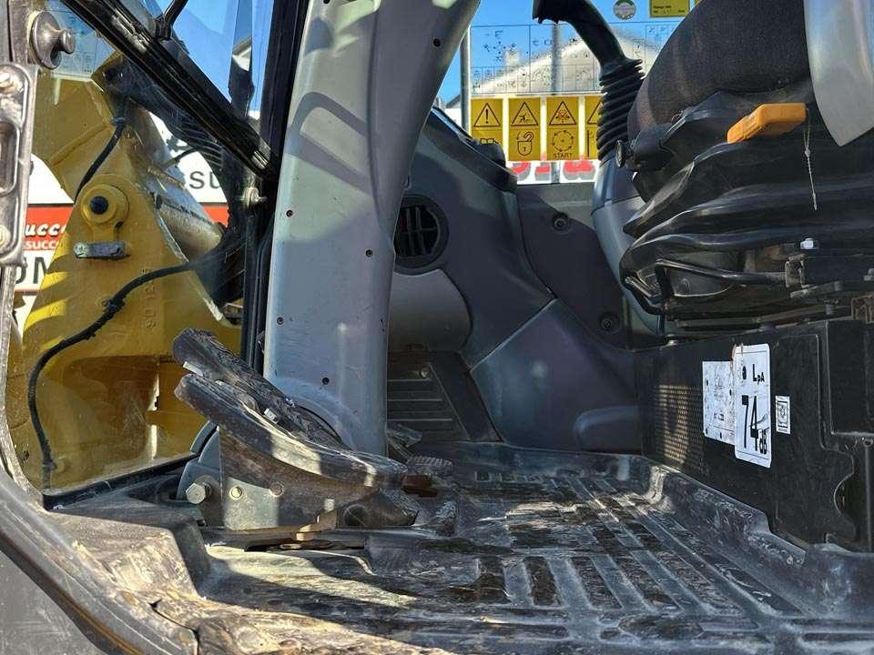 Komatsu PW118MR-11 Foto 15