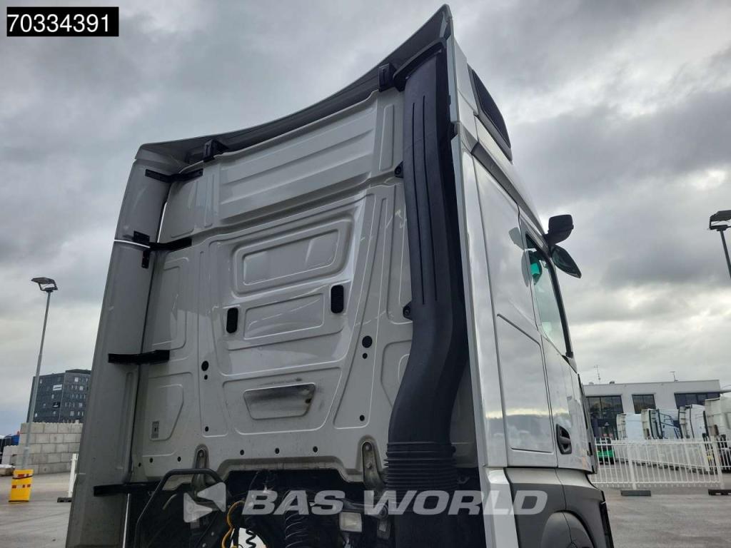 Mercedes-Benz Actros 1845 4X2 StreamSpace Retarder Standklima ACC Navi Foto 11