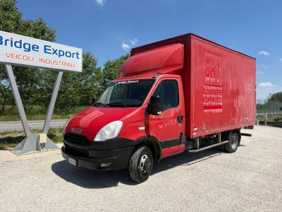 Iveco DAILY 35C15 3000 CC sponda idraulica vendida por Bridge Export Srl