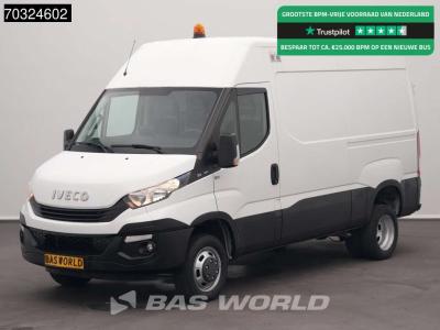 Iveco Daily 35C14 Euro6 L2H2 Dubbellucht 3.5t trekhaak Camera Airco Cruise Airco Trekhaak Cruise control vendida por BAS World B.V.