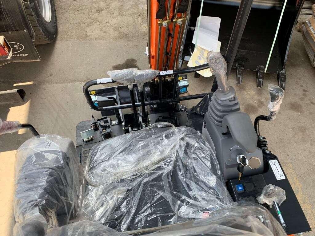 Hitachi ZX19U-6 Foto 7