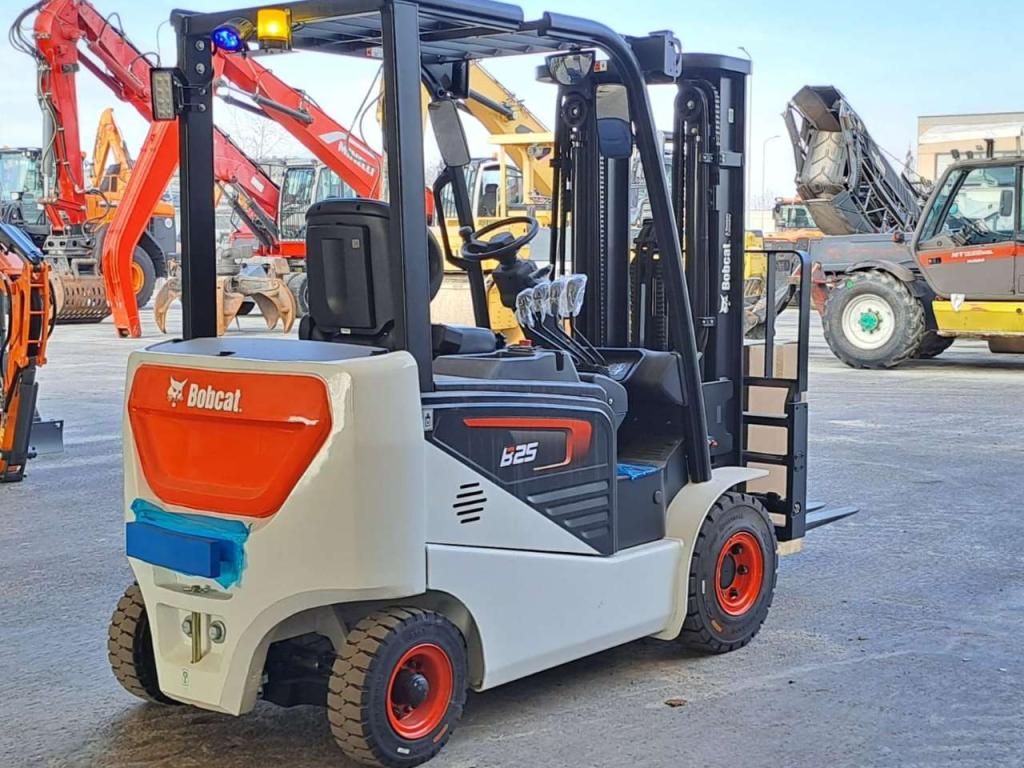 Bobcat B25 Foto 5