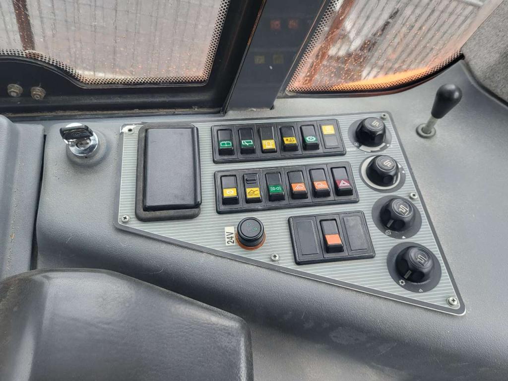 Fiat Hitachi W230 Foto 6