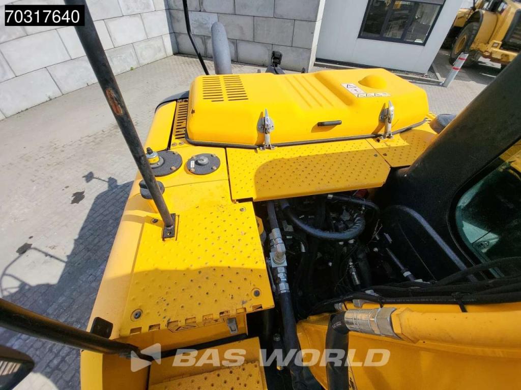JCB JS131 LC Foto 16