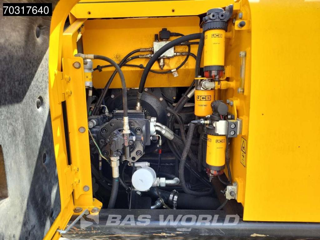 JCB JS131 LC Foto 20