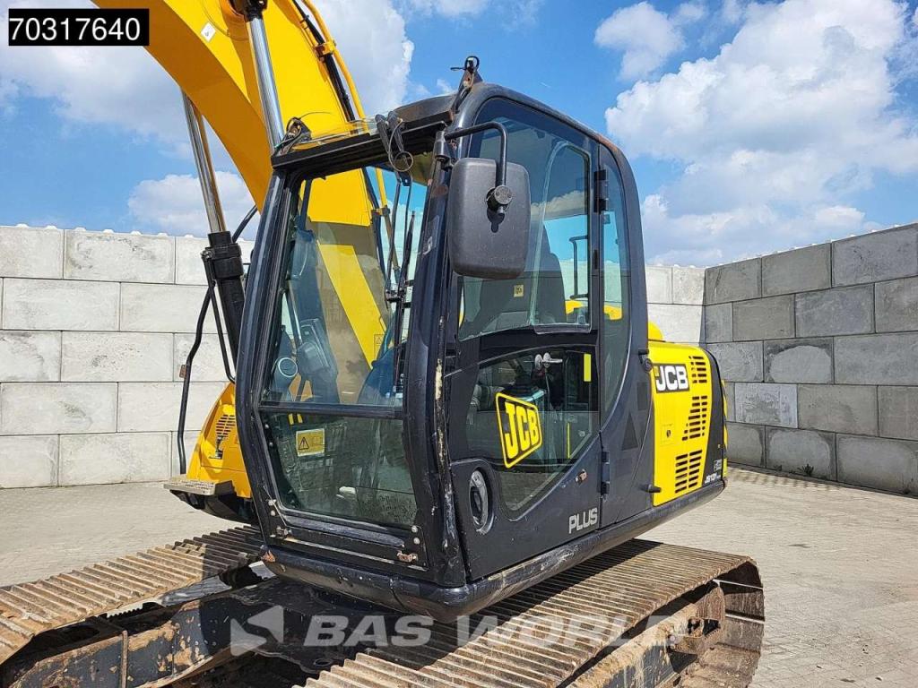 JCB JS131 LC Foto 23