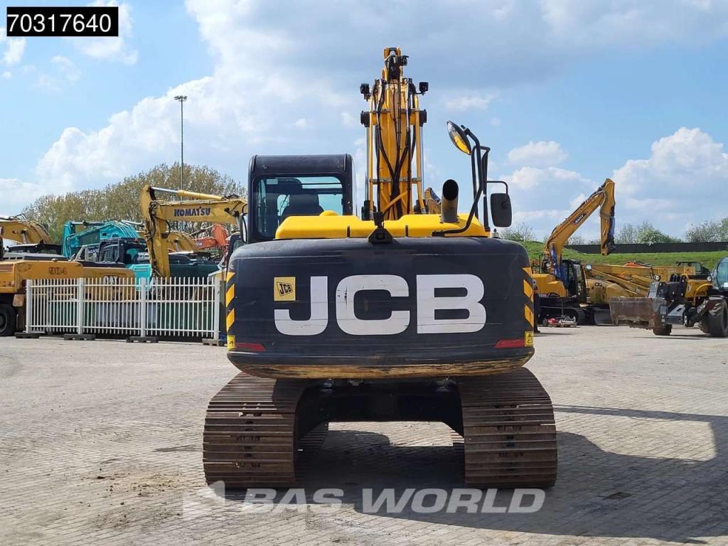 JCB JS131 LC Foto 3