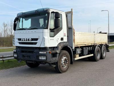 Iveco 330 6x4 with Palfinger PK 18500 crane vendida por Big Machinery