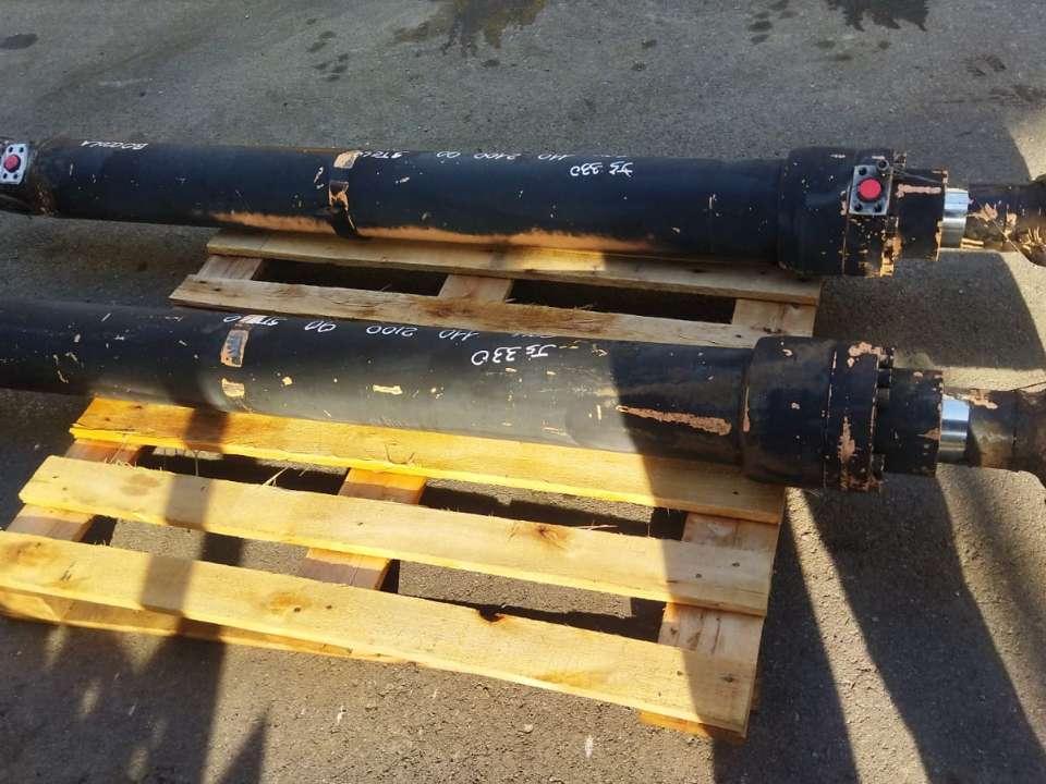 Cilndro de levantamiento para JCB JS 330 Foto 2