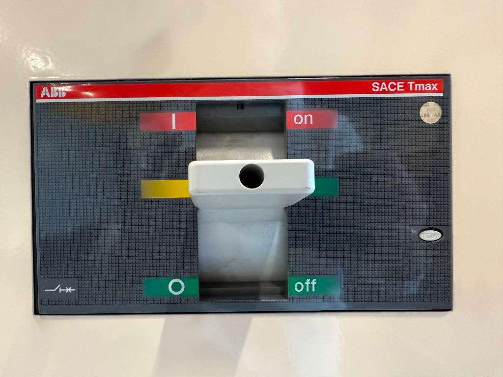 FG Wilson P850-1 - 850 kVA Open Genset - DPX-16024-O Foto 18