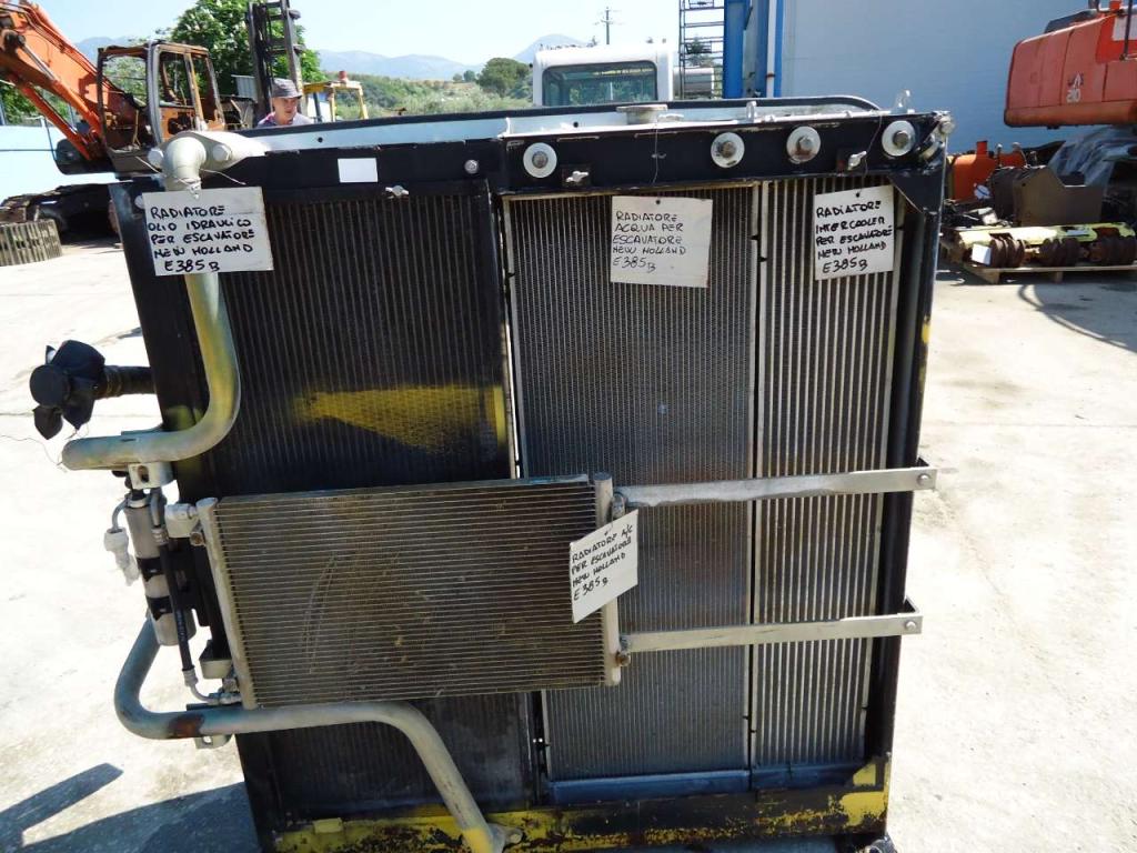 Enfriador de aceite hidráulico para New Holland 385B Foto 4