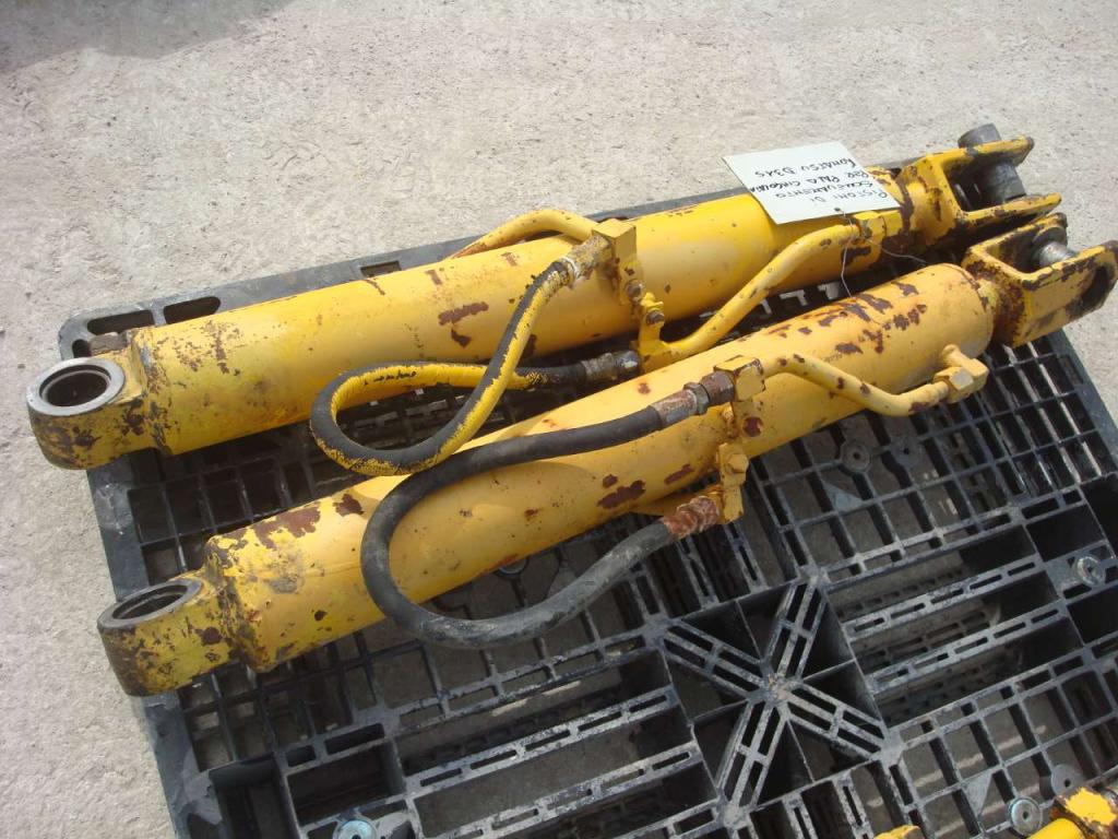 Cilndro de levantamiento para Komatsu D31S Foto 1