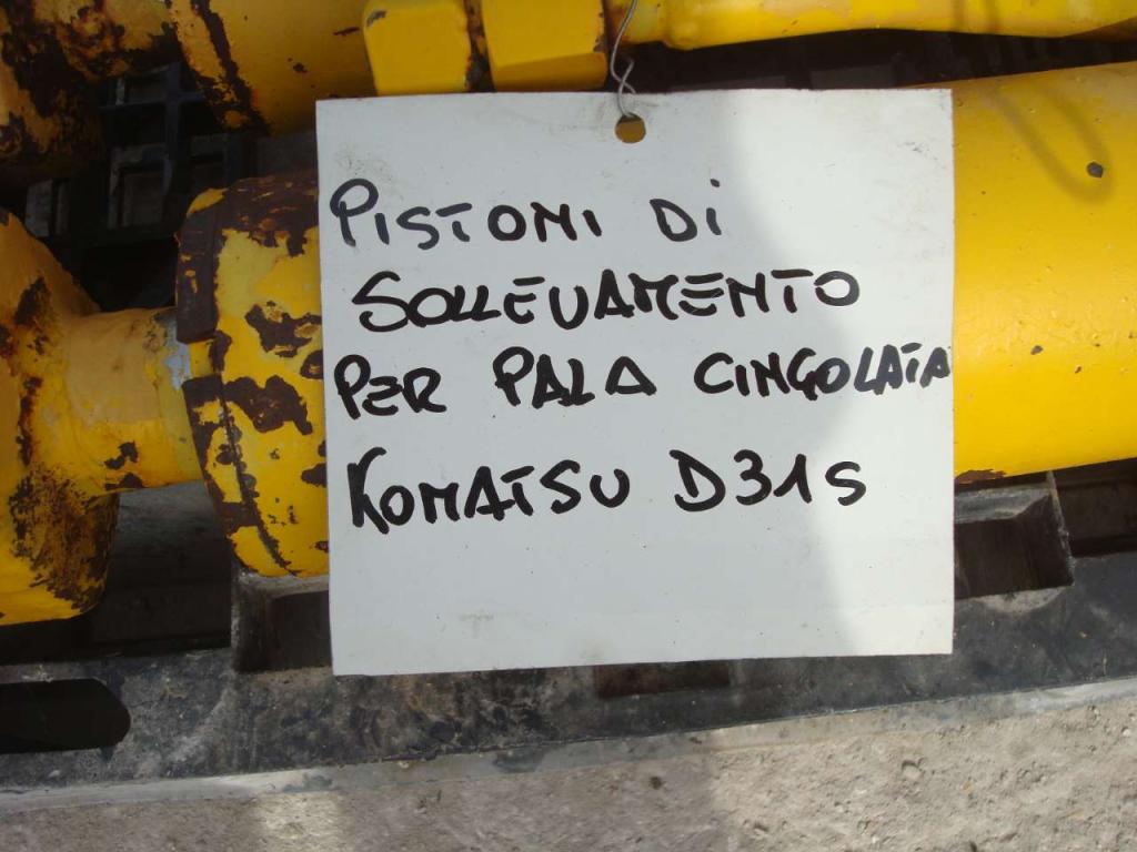 Cilndro de levantamiento para Komatsu D31S Foto 3