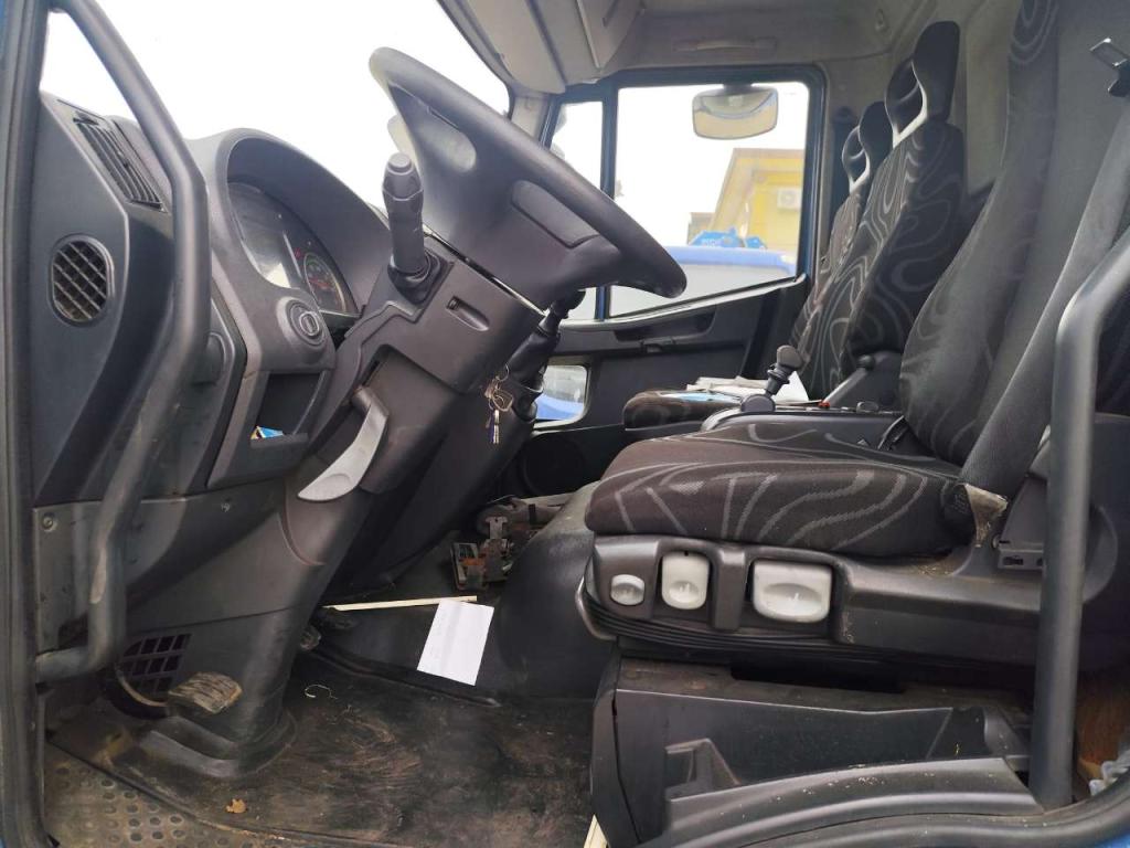 Iveco EUROCARGO 140E25 Foto 10