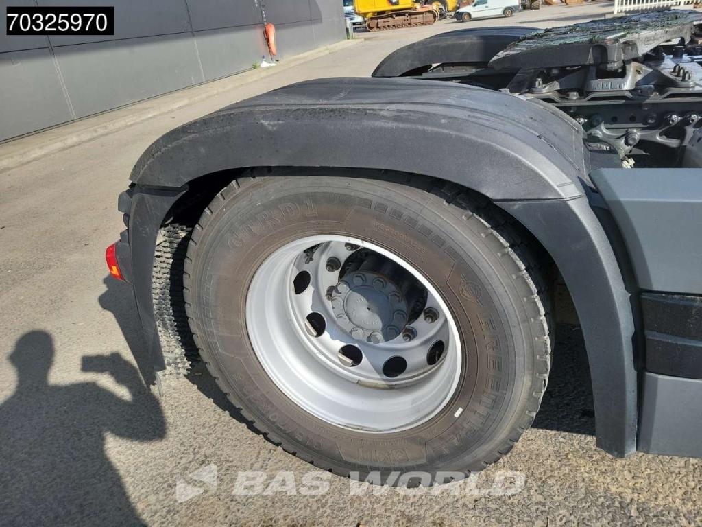 Mercedes-Benz Actros 1845 4X2 BigSpace Retarder 2xTanks Standklima Foto 18