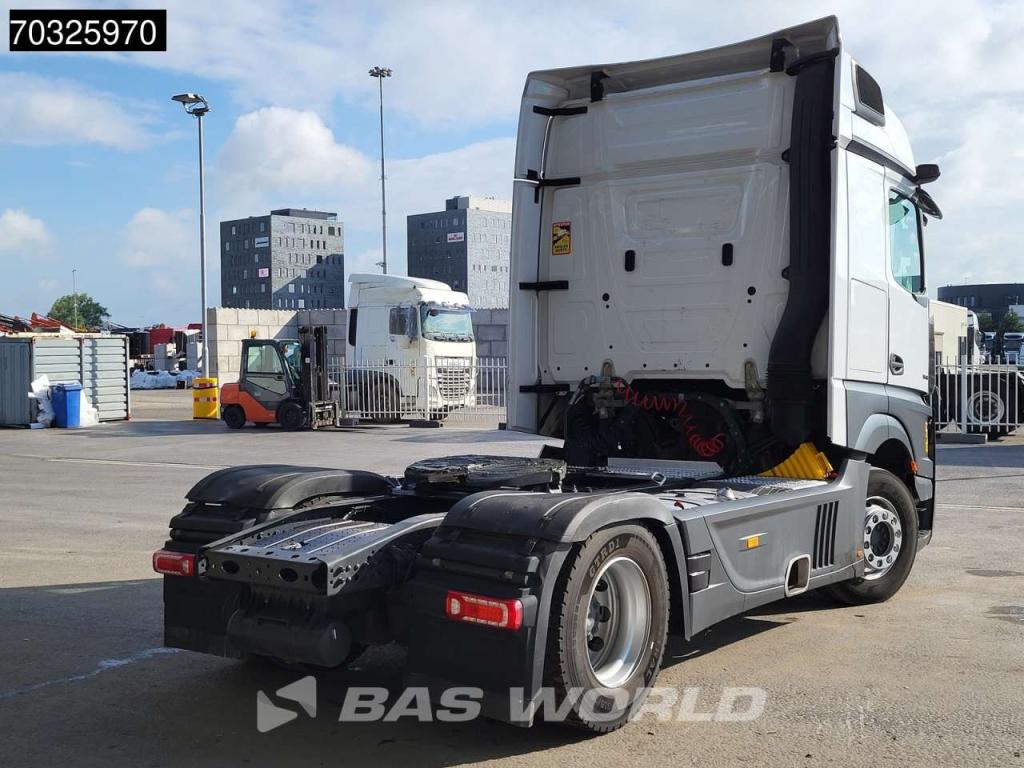 Mercedes-Benz Actros 1845 4X2 BigSpace Retarder 2xTanks Standklima Foto 9