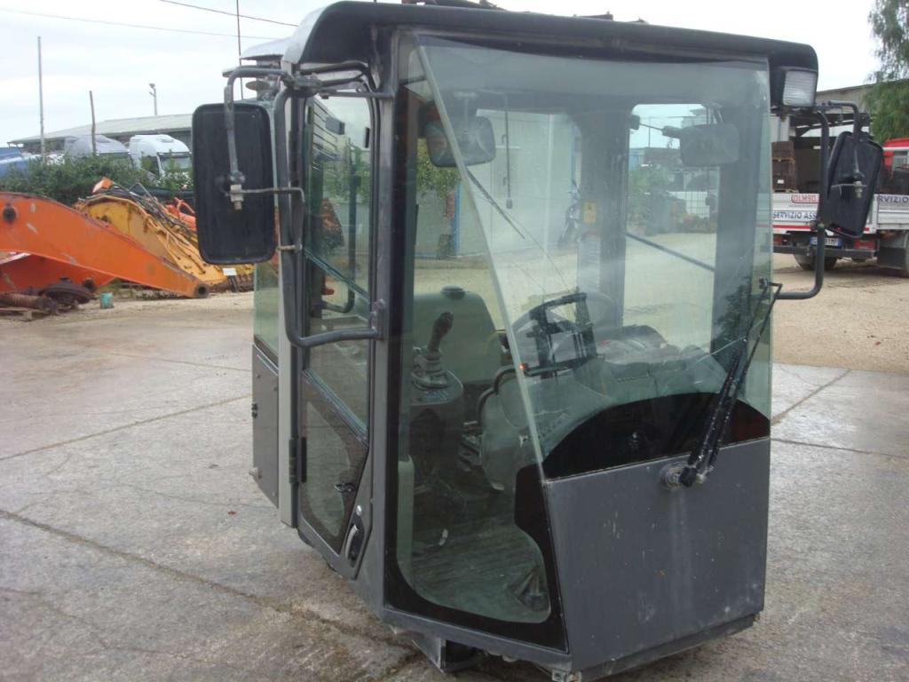 Cabina para Hitachi ZW220-ZW250-ZW310 Foto 1