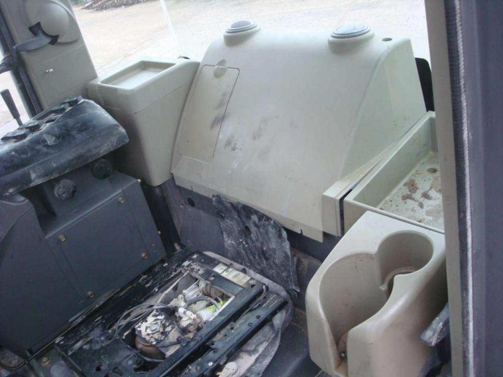 Cabina para Hitachi ZW220-ZW250-ZW310 Foto 9
